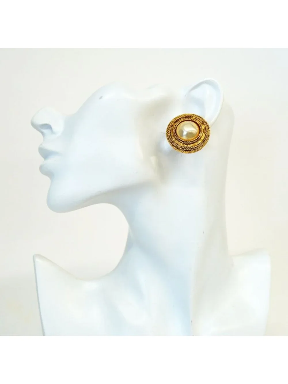 Chanel Earrings Vintage Round Circle Gold Plated Faux Pearl